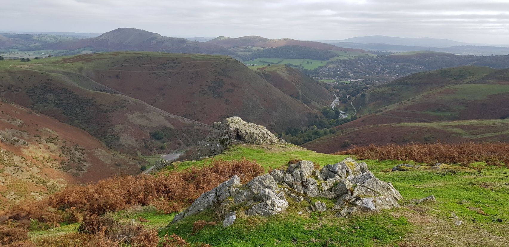 Bodbury Ring (centre)
